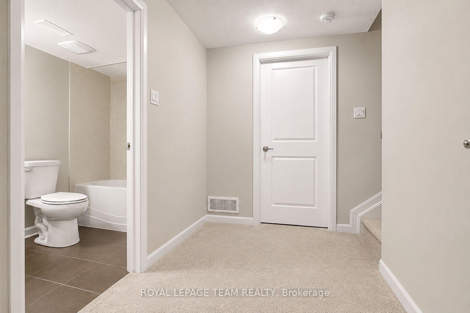 Photo 16 of 103 Bending Way, Ottawa, Barrhaven - Hearts Desire — HOMEH