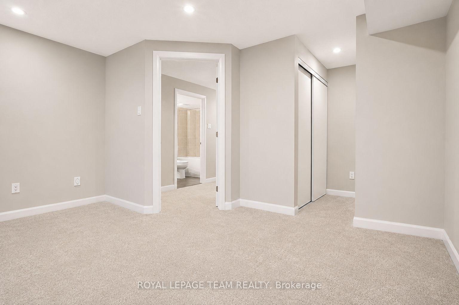 Photo 19 of 103 Bending Way, Ottawa, Barrhaven - Hearts Desire — HOMEH