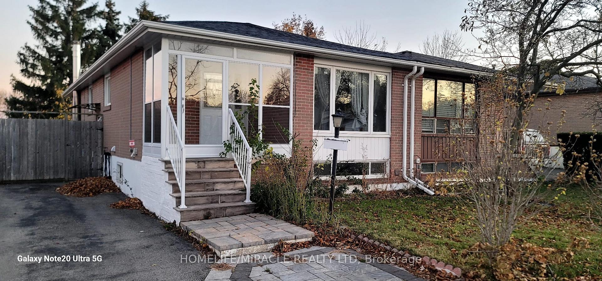 Front of 2498 Harman Court