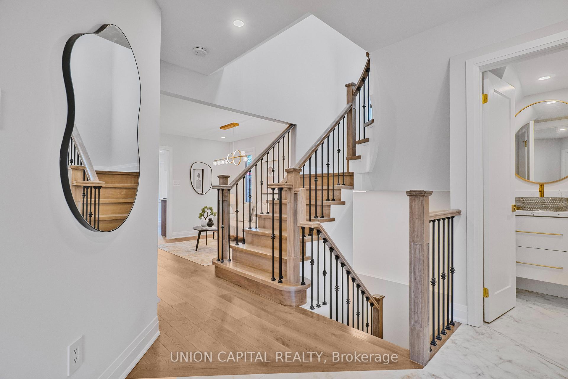 Photo 4 of 45 Chilmar Crescent, Vaughan, Uplands — HOMEH