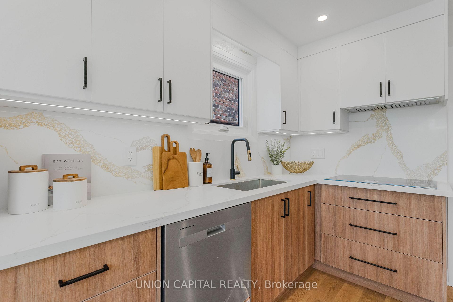 Photo 14 of 45 Chilmar Crescent, Vaughan, Uplands — HOMEH