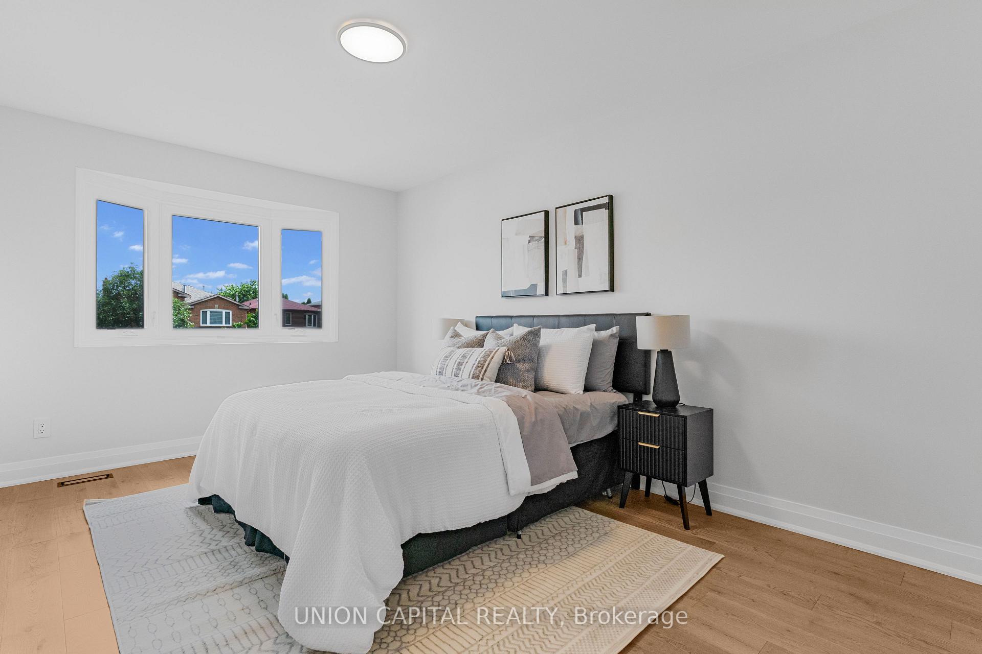 Photo 25 of 45 Chilmar Crescent, Vaughan, Uplands — HOMEH