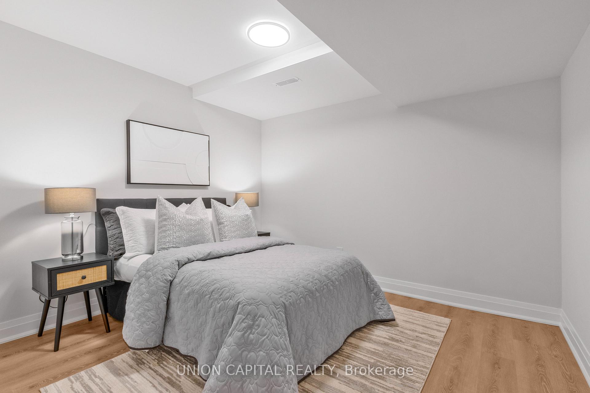 Photo 33 of 45 Chilmar Crescent, Vaughan, Uplands — HOMEH