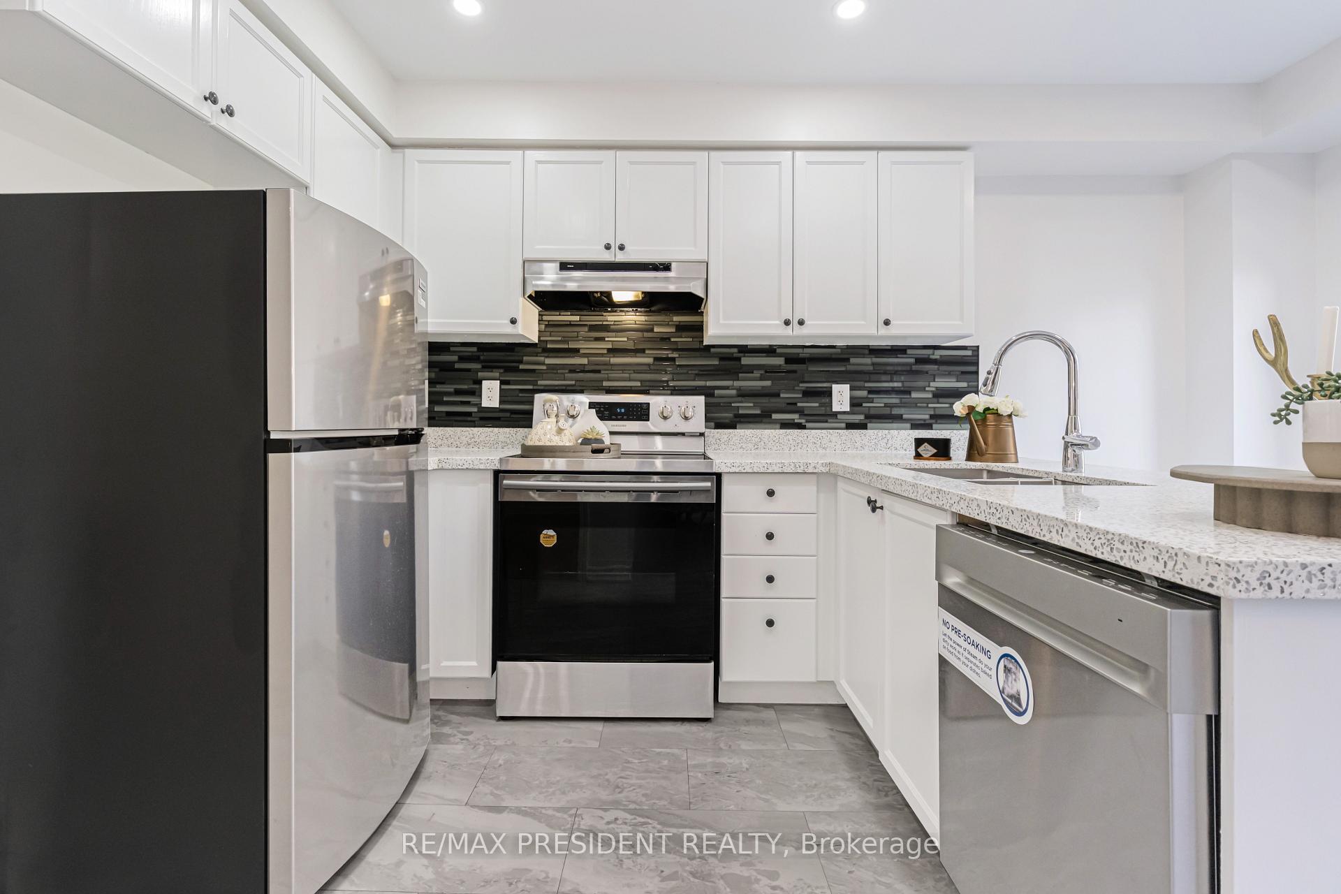 Photo 14 of 162 Albright Road, Brampton, Fletcher's Creek Village — HOMEH