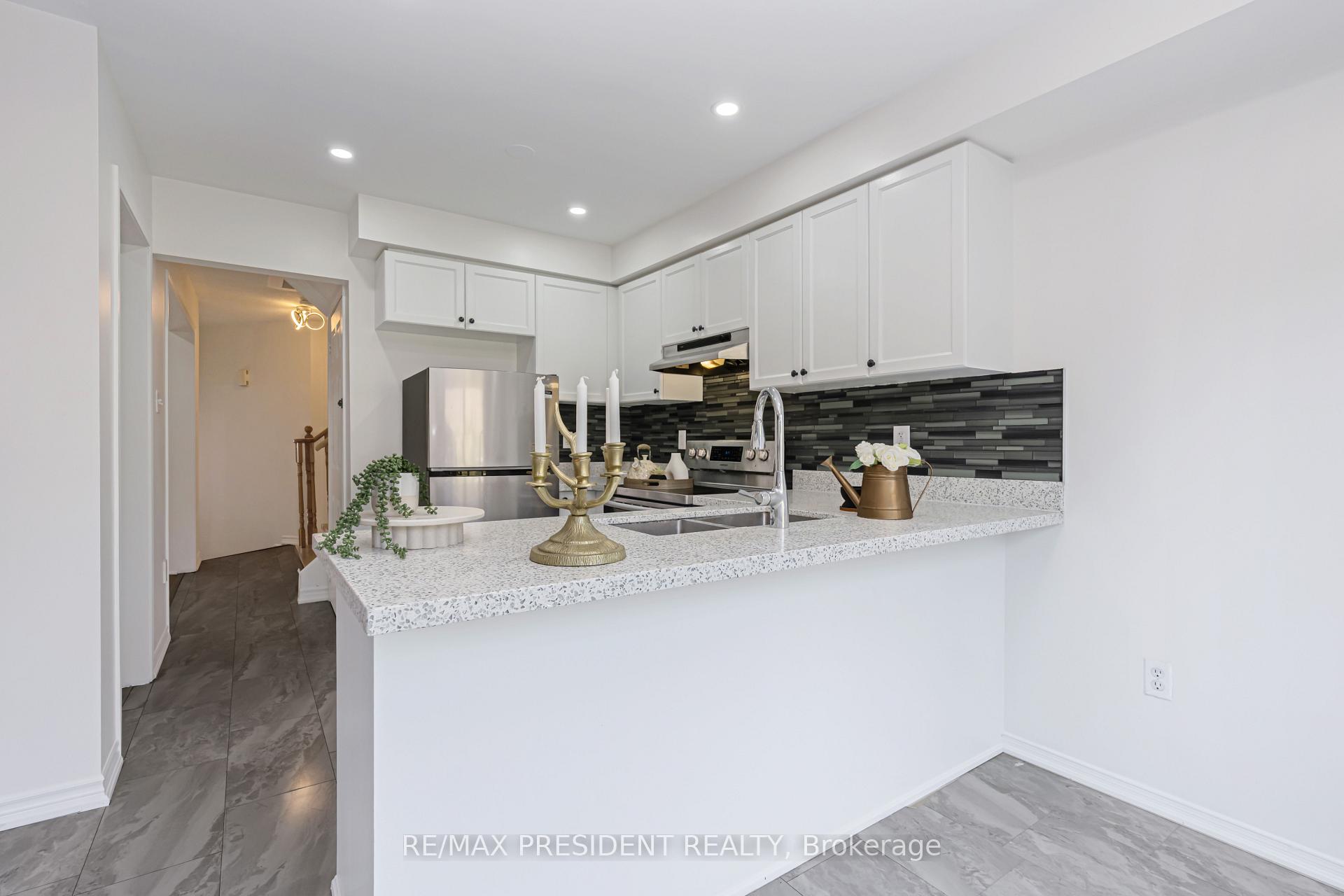 Photo 15 of 162 Albright Road, Brampton, Fletcher's Creek Village — HOMEH
