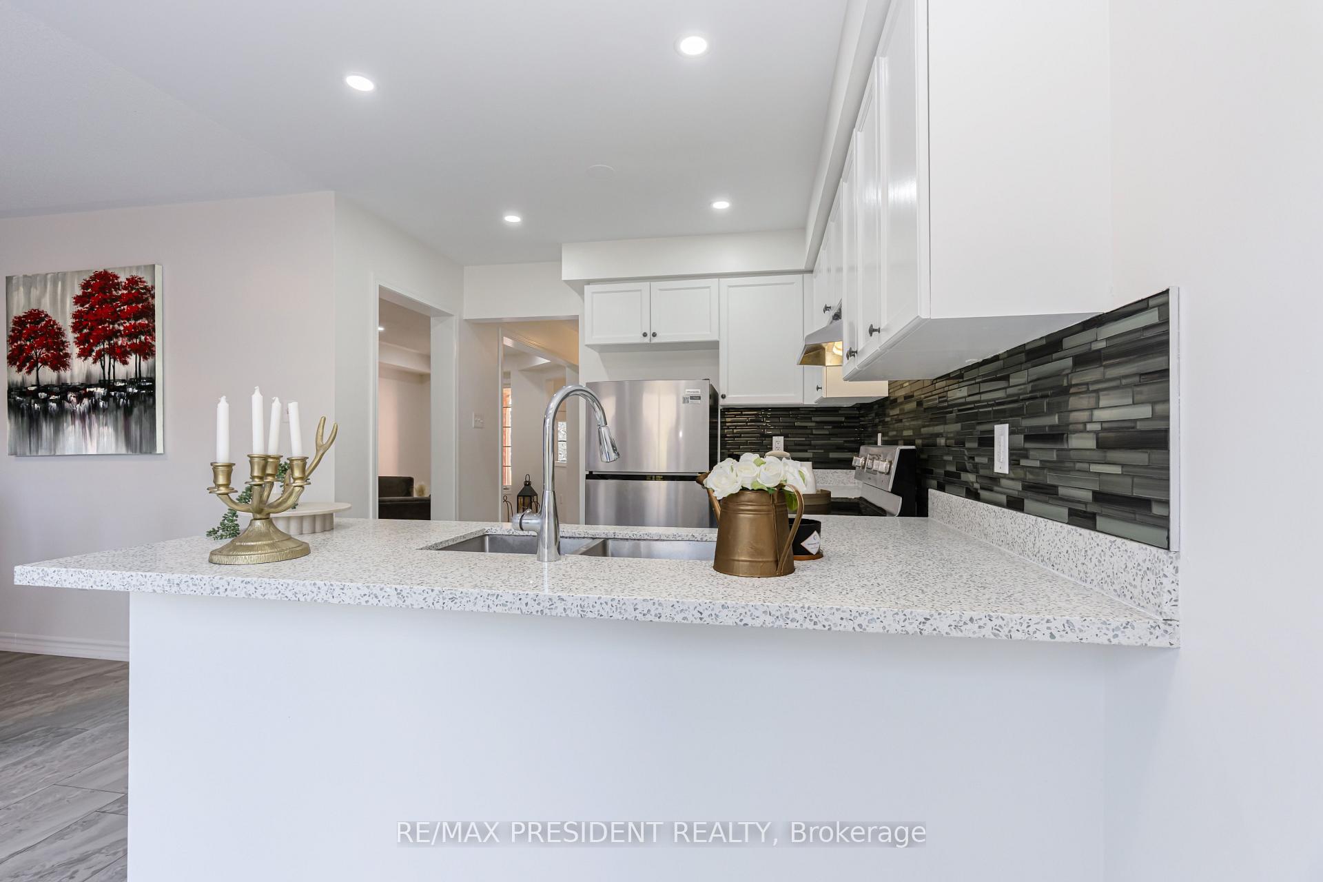Photo 16 of 162 Albright Road, Brampton, Fletcher's Creek Village — HOMEH