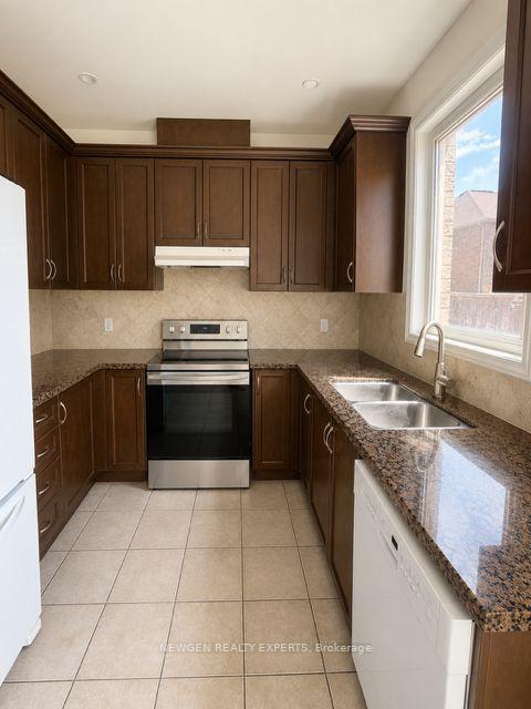 Photo 5 of 5 Franktown Drive, Brampton, Bram East — HOMEH