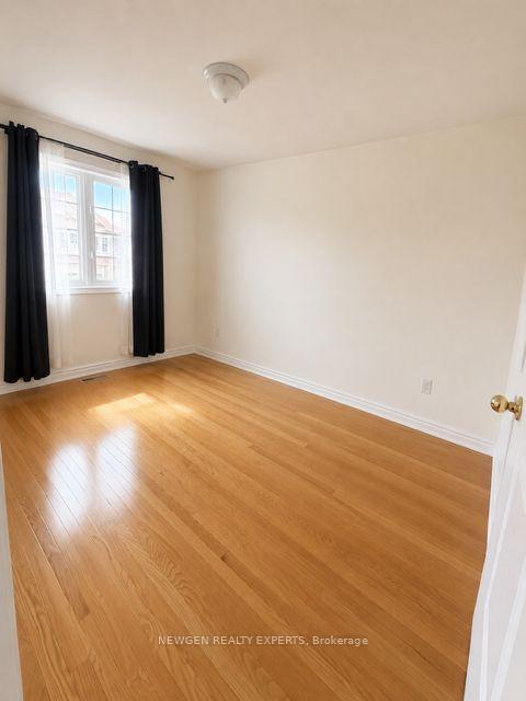 Photo 13 of 5 Franktown Drive, Brampton, Bram East — HOMEH