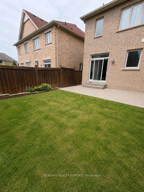 Photo 16 of 5 Franktown Drive, Brampton, Bram East — HOMEH