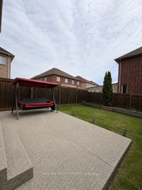 Photo 17 of 5 Franktown Drive, Brampton, Bram East — HOMEH