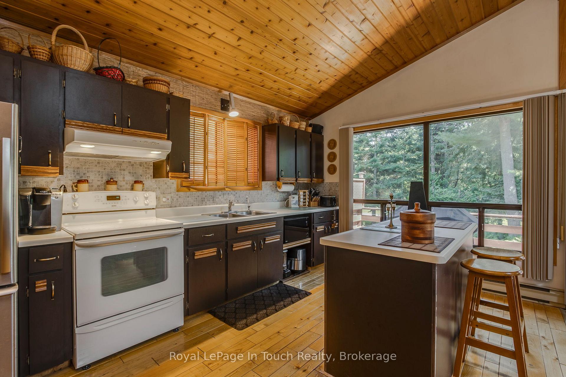 Photo 16 of 12 Lincoln Avenue, Tiny, Rural Tiny — HOMEH