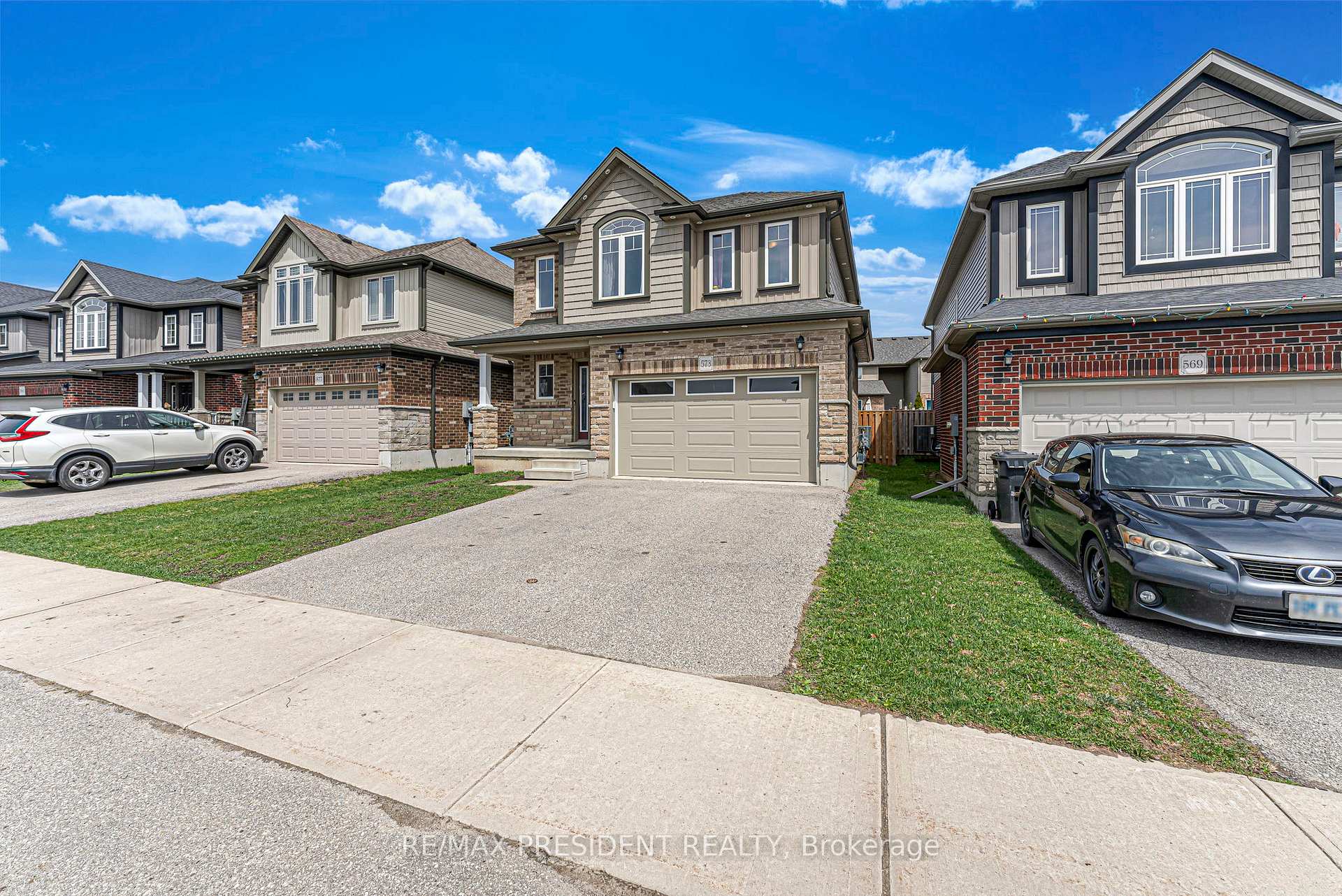 Photo 2 of 573 Forman Avenue, Stratford — HOMEH