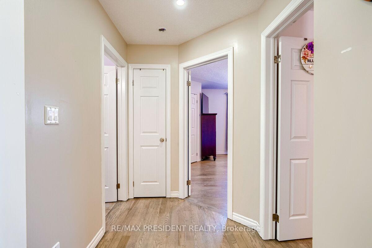 Photo 15 of 573 Forman Avenue, Stratford — HOMEH