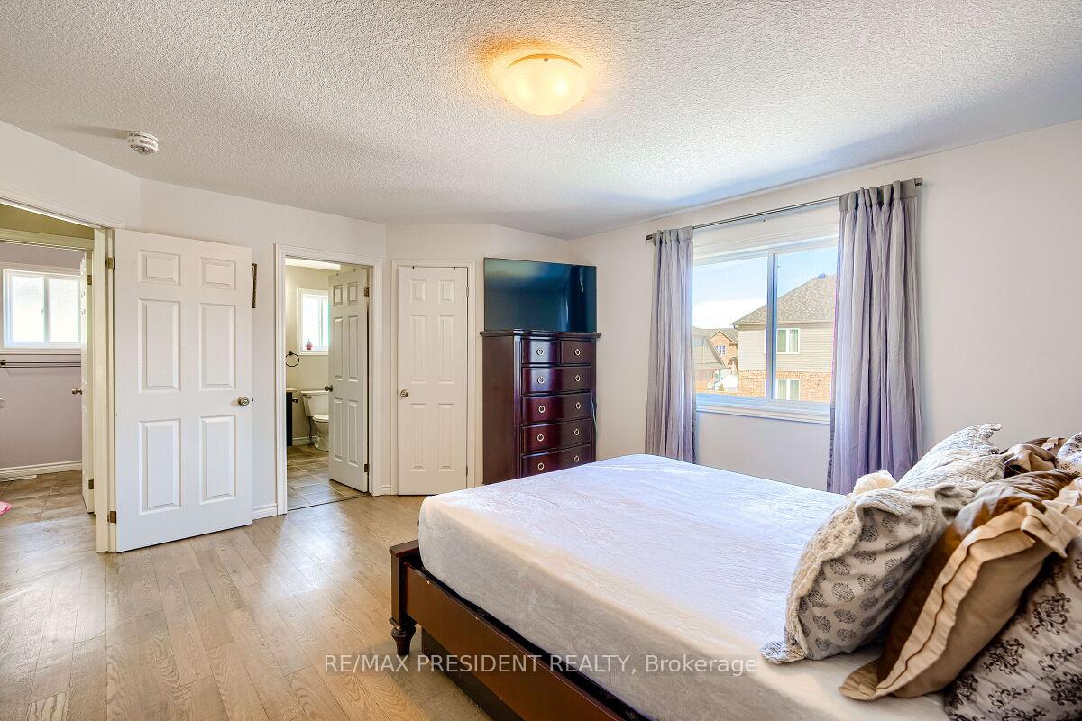 Photo 18 of 573 Forman Avenue, Stratford — HOMEH
