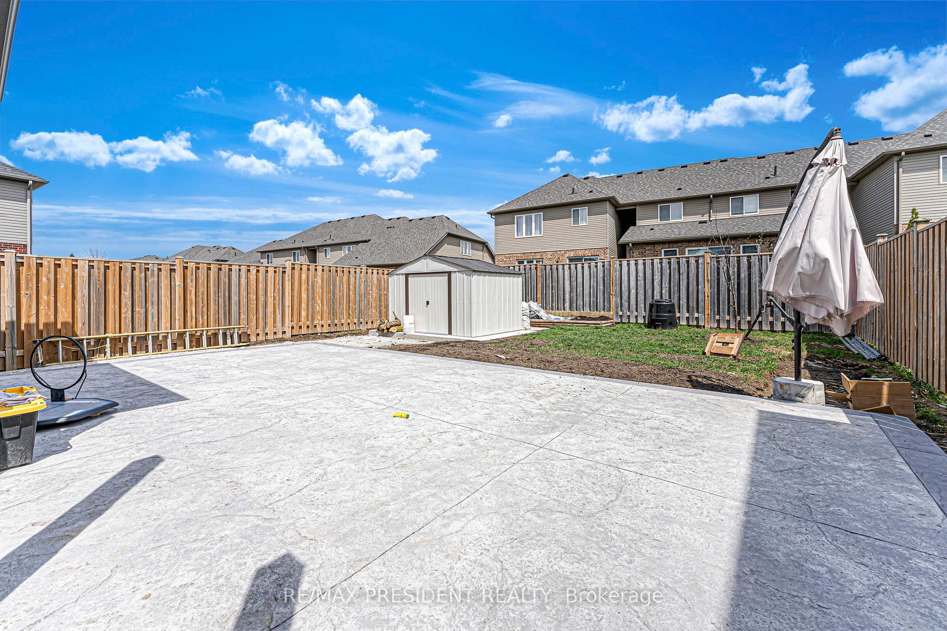 Photo 24 of 573 Forman Avenue, Stratford — HOMEH