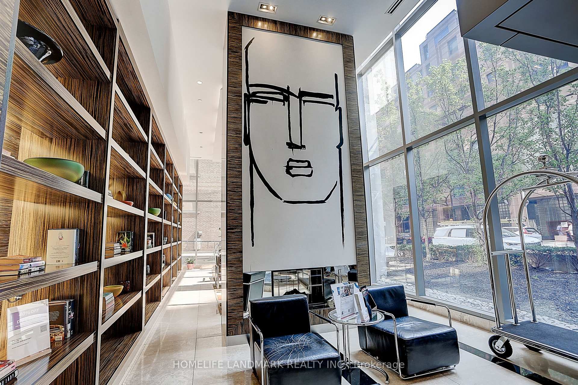 Photo 3 of Unit 3301, 38 Grenville Street, Toronto, Bay Street Corridor — HOMEH