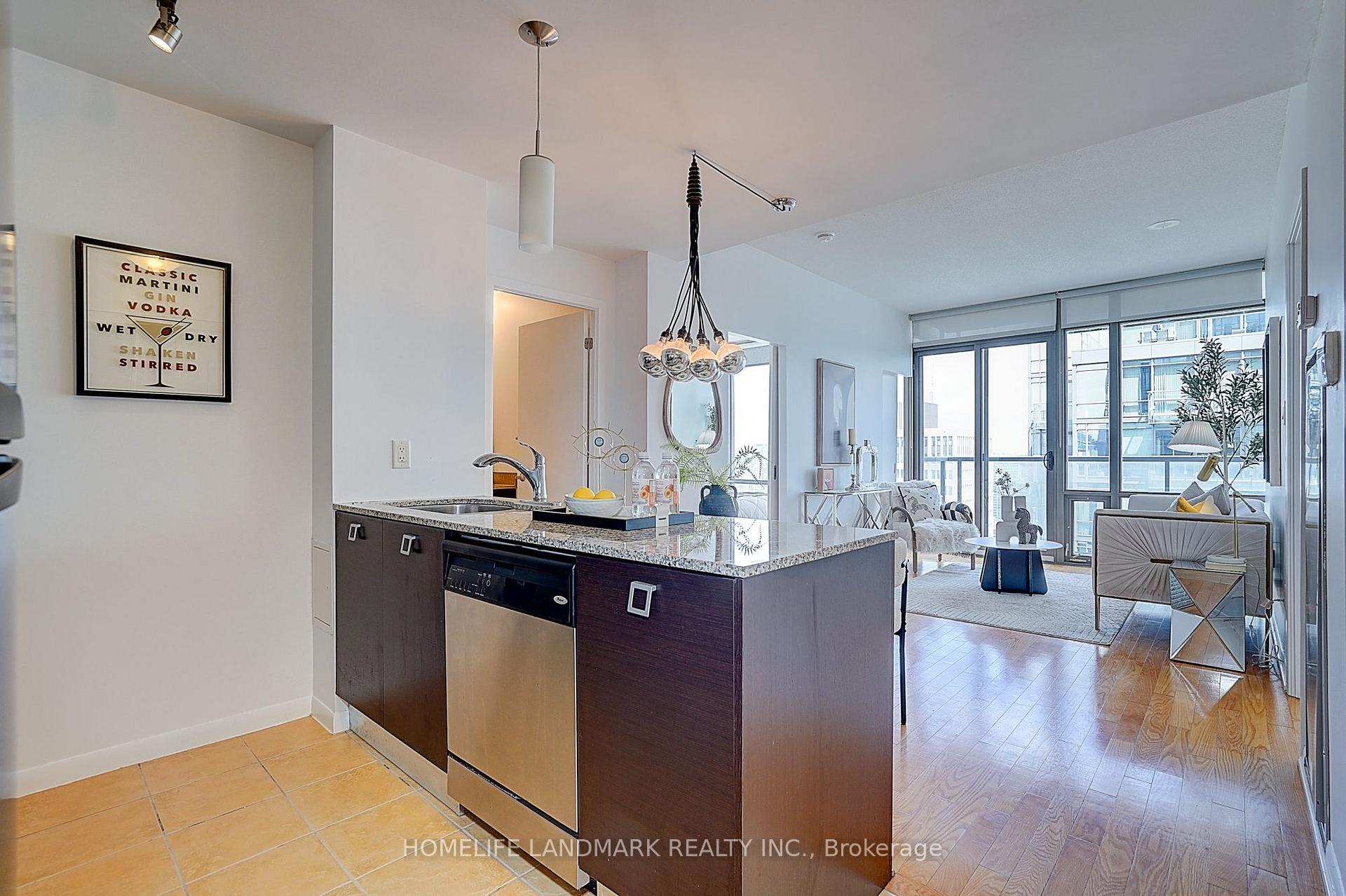 Photo 7 of Unit 3301, 38 Grenville Street, Toronto, Bay Street Corridor — HOMEH