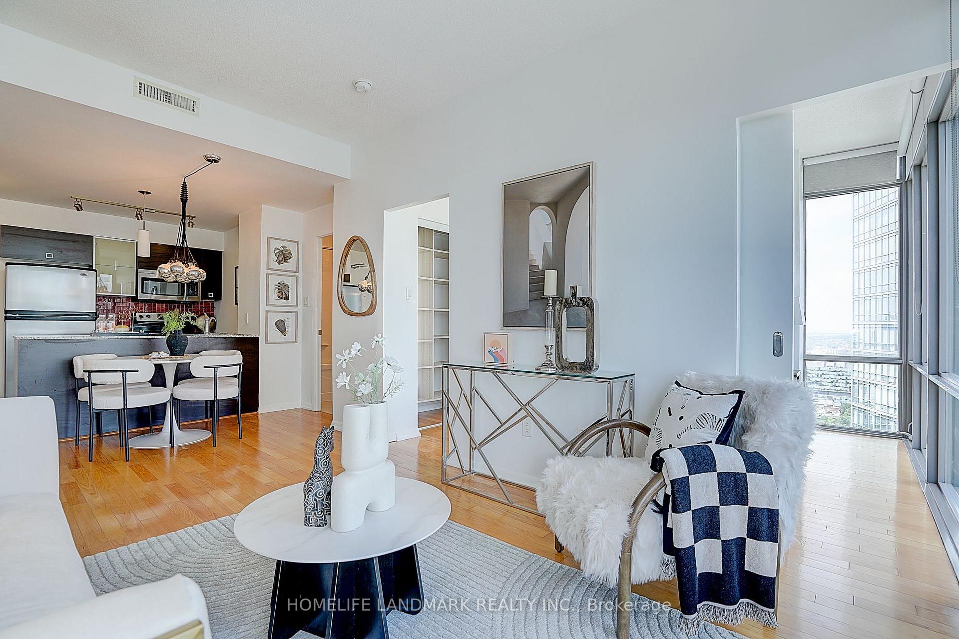 Photo 14 of Unit 3301, 38 Grenville Street, Toronto, Bay Street Corridor — HOMEH