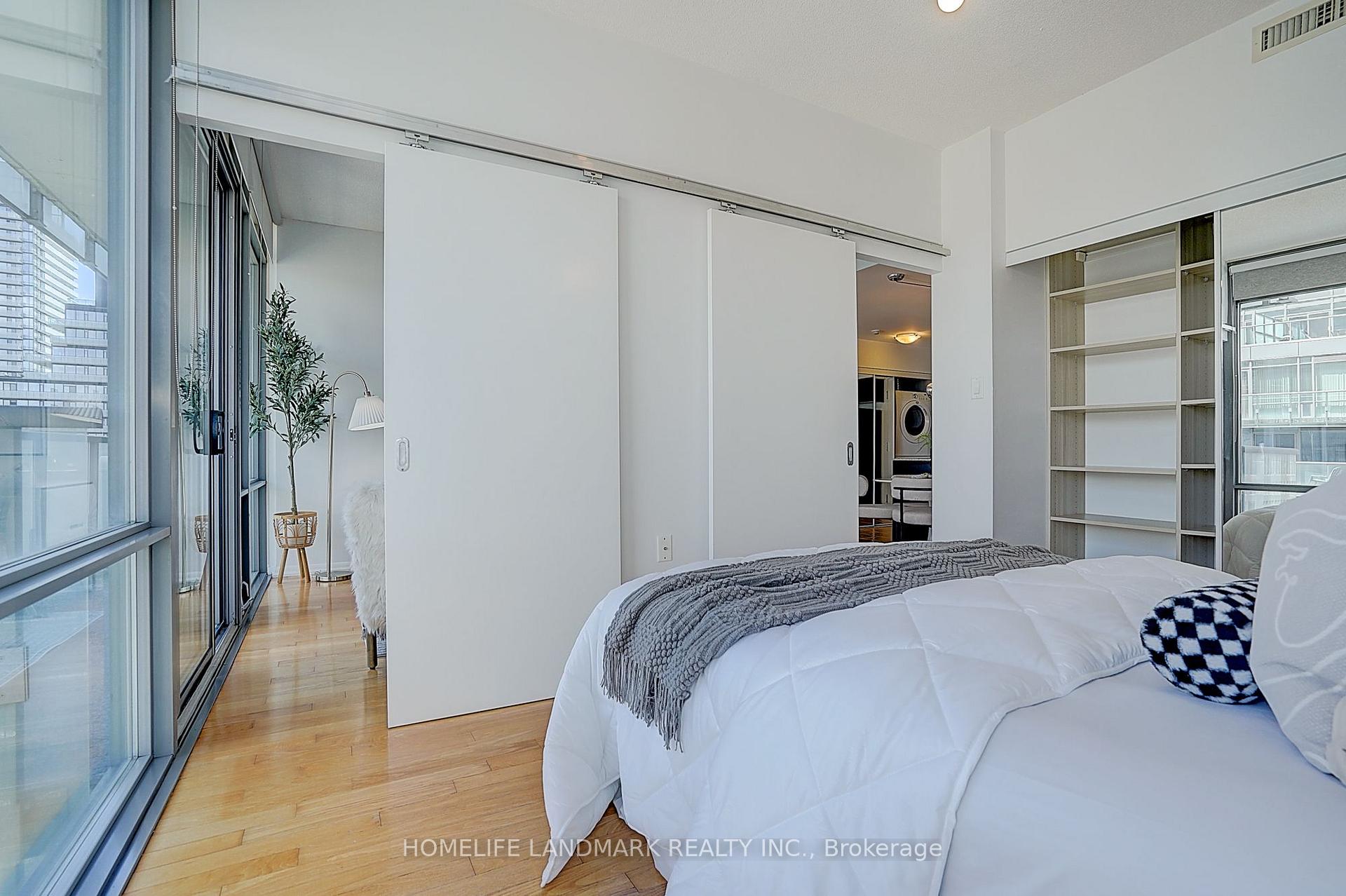 Photo 23 of Unit 3301, 38 Grenville Street, Toronto, Bay Street Corridor — HOMEH