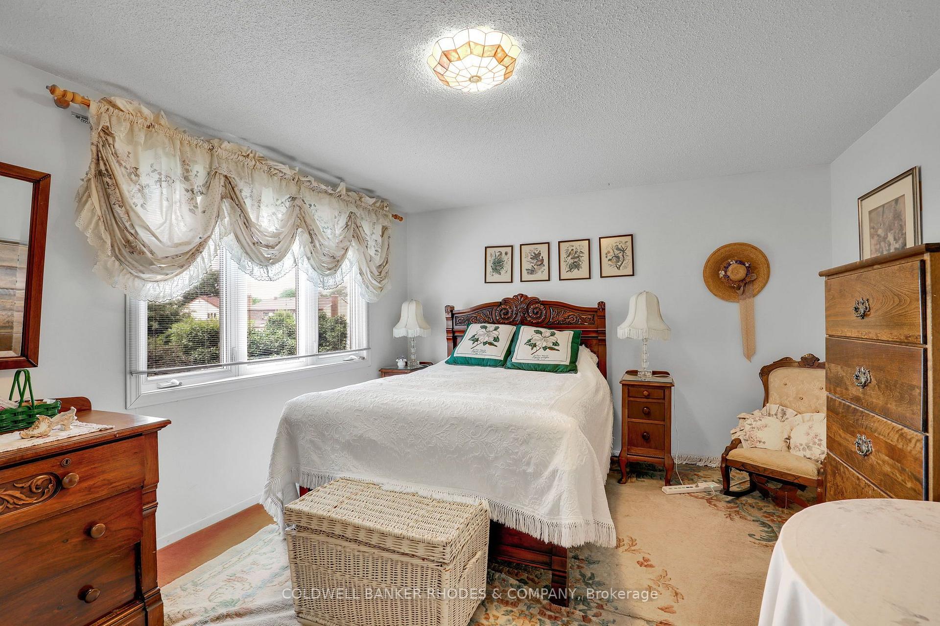 Photo 17 of 37 Sample Road, Ottawa, Hunt Club — HOMEH