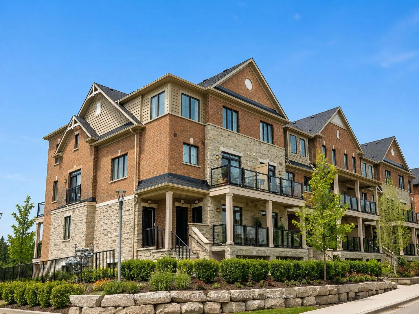 Photo 2 of Unit 304, 199 Pine Grove Road, Vaughan, Islington Woods — HOMEH