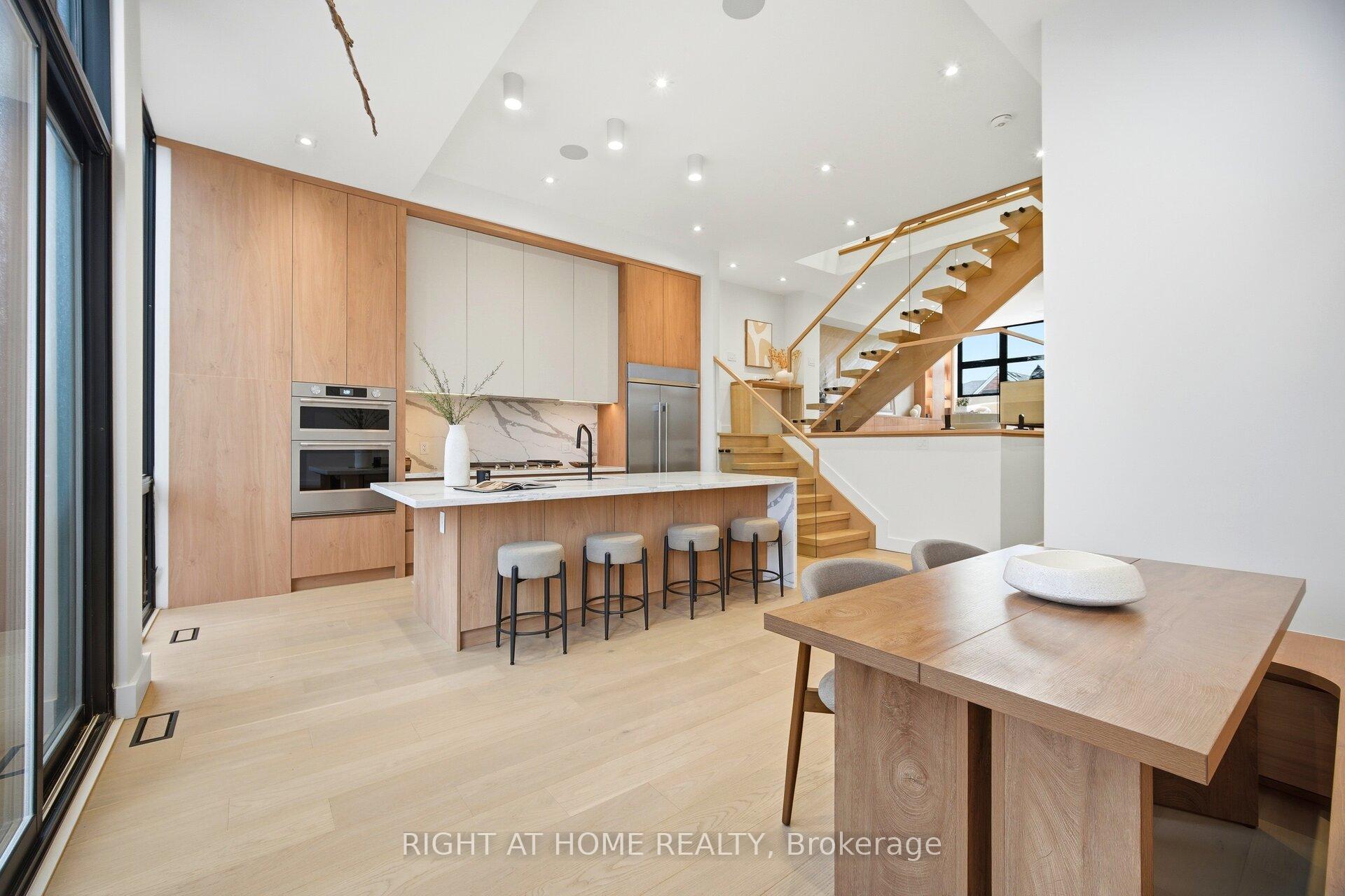 Photo 13 of 287 Valermo Drive, Etobicoke, Alderwood — HOMEH