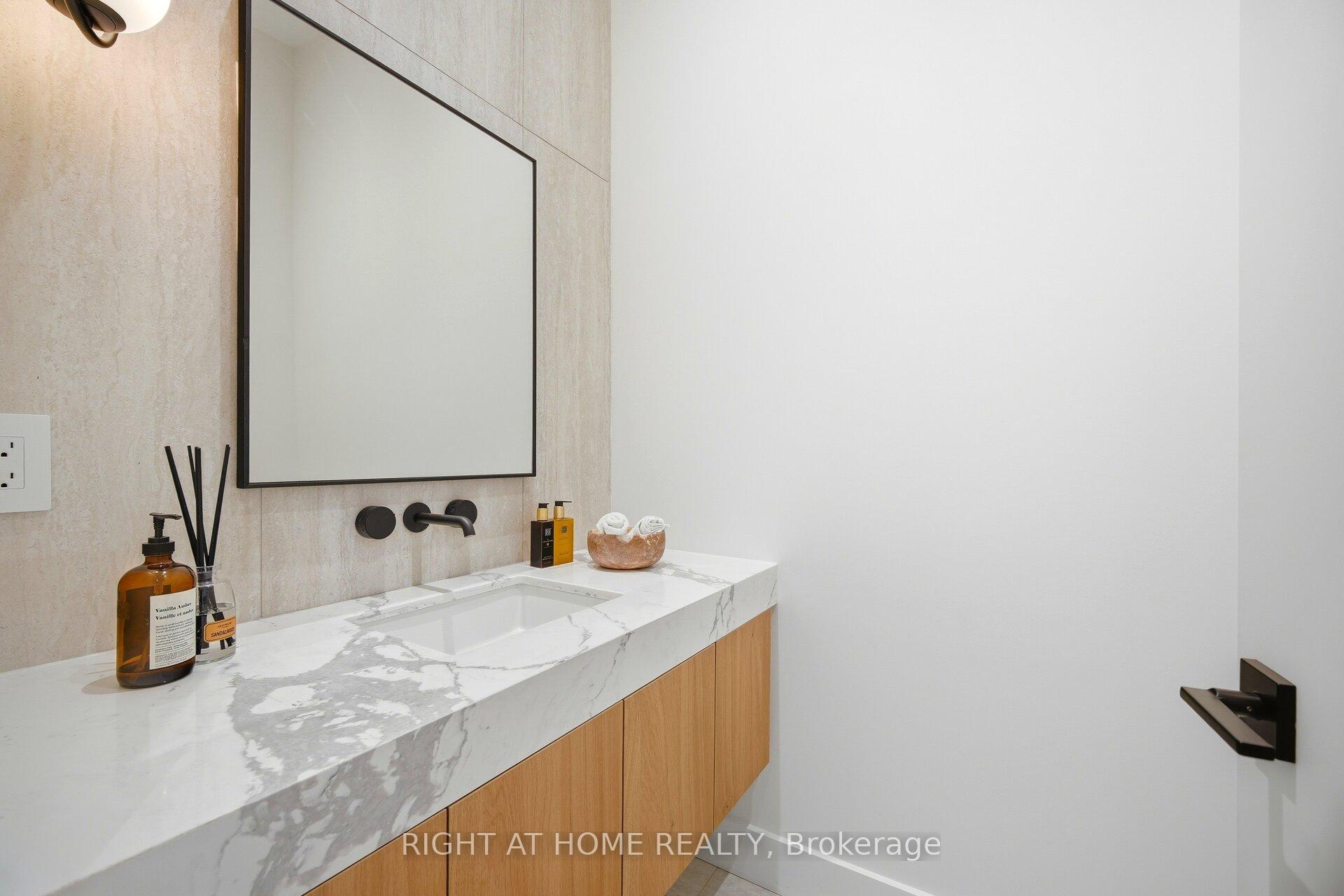 Photo 32 of 287 Valermo Drive, Etobicoke, Alderwood — HOMEH