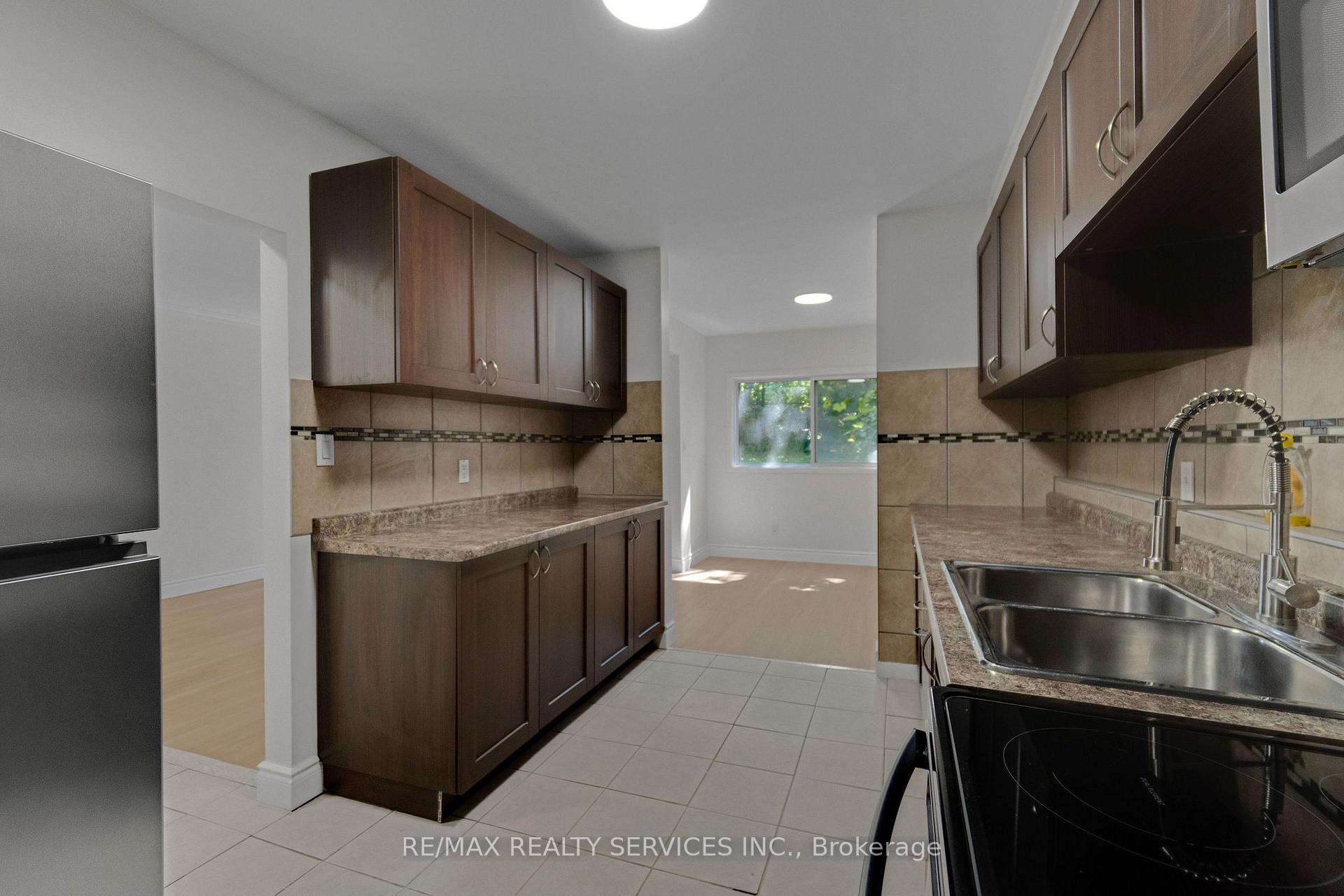 Photo 47 of Unit 8, 1140 Tavistock Drive, Burlington, Mountainside — HOMEH