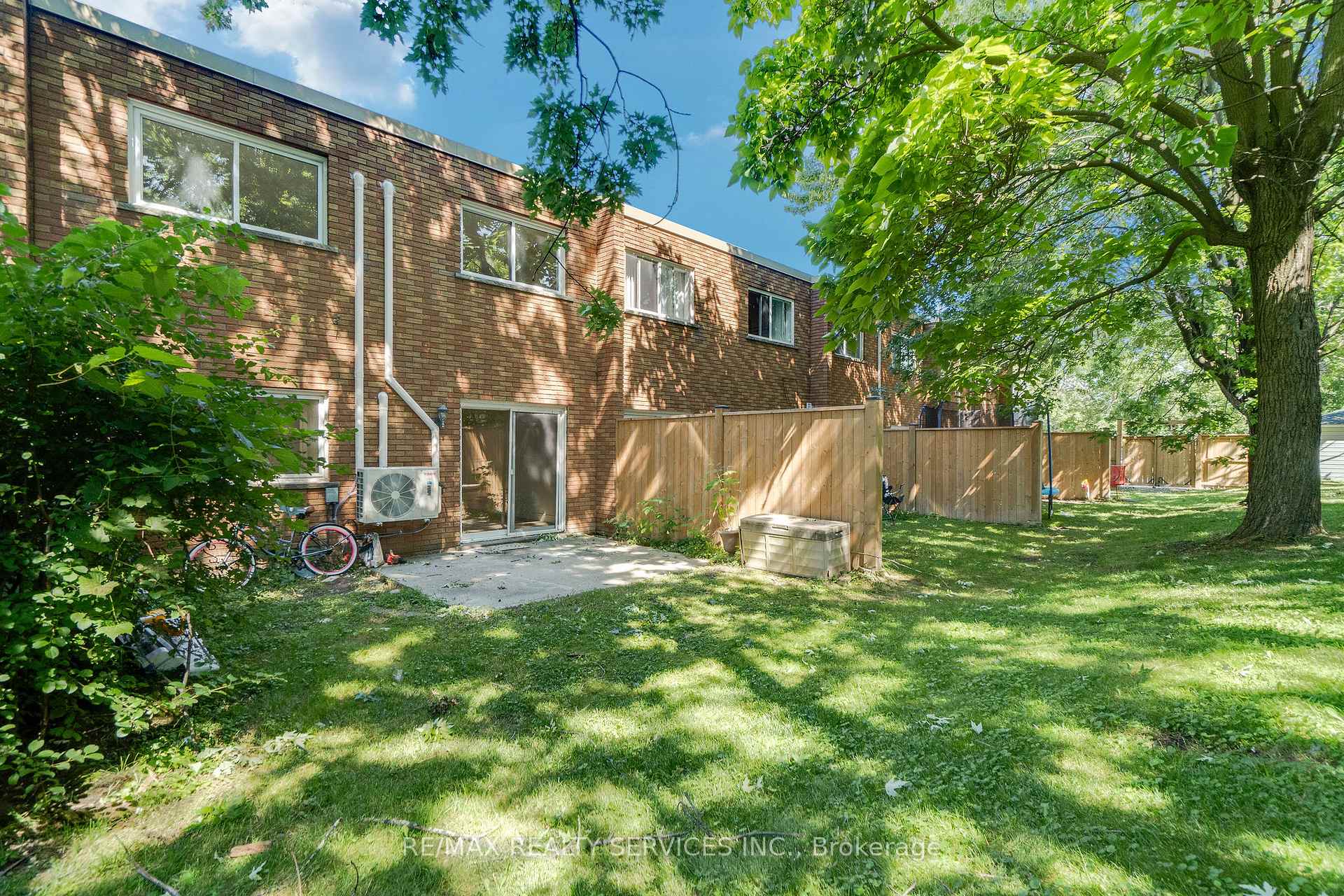 Photo 58 of Unit 8, 1140 Tavistock Drive, Burlington, Mountainside — HOMEH