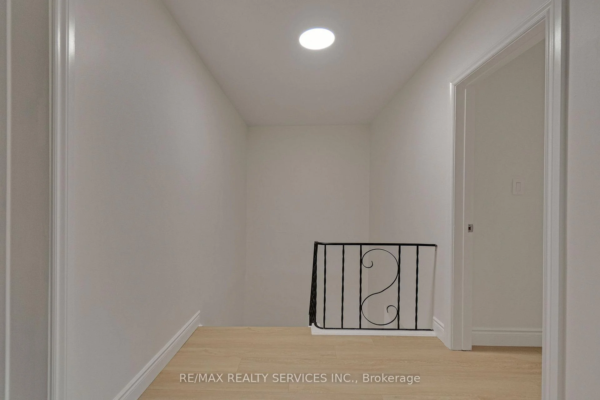 Photo 17 of Unit 8, 1140 Tavistock Drive, Burlington, Mountainside — HOMEH