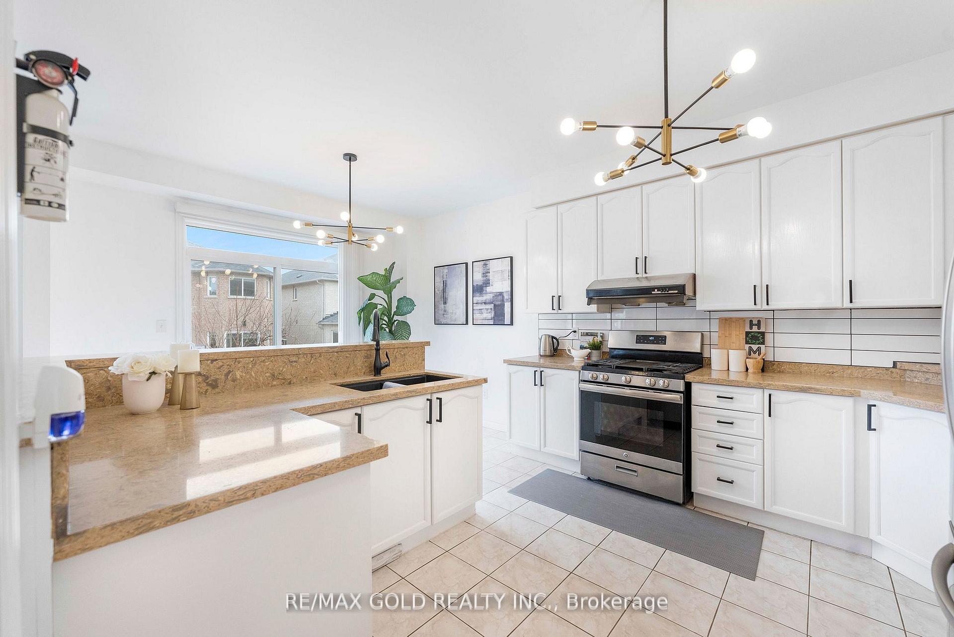 Photo 7 of 23 Pathmaster Road, Brampton, Brampton East — HOMEH