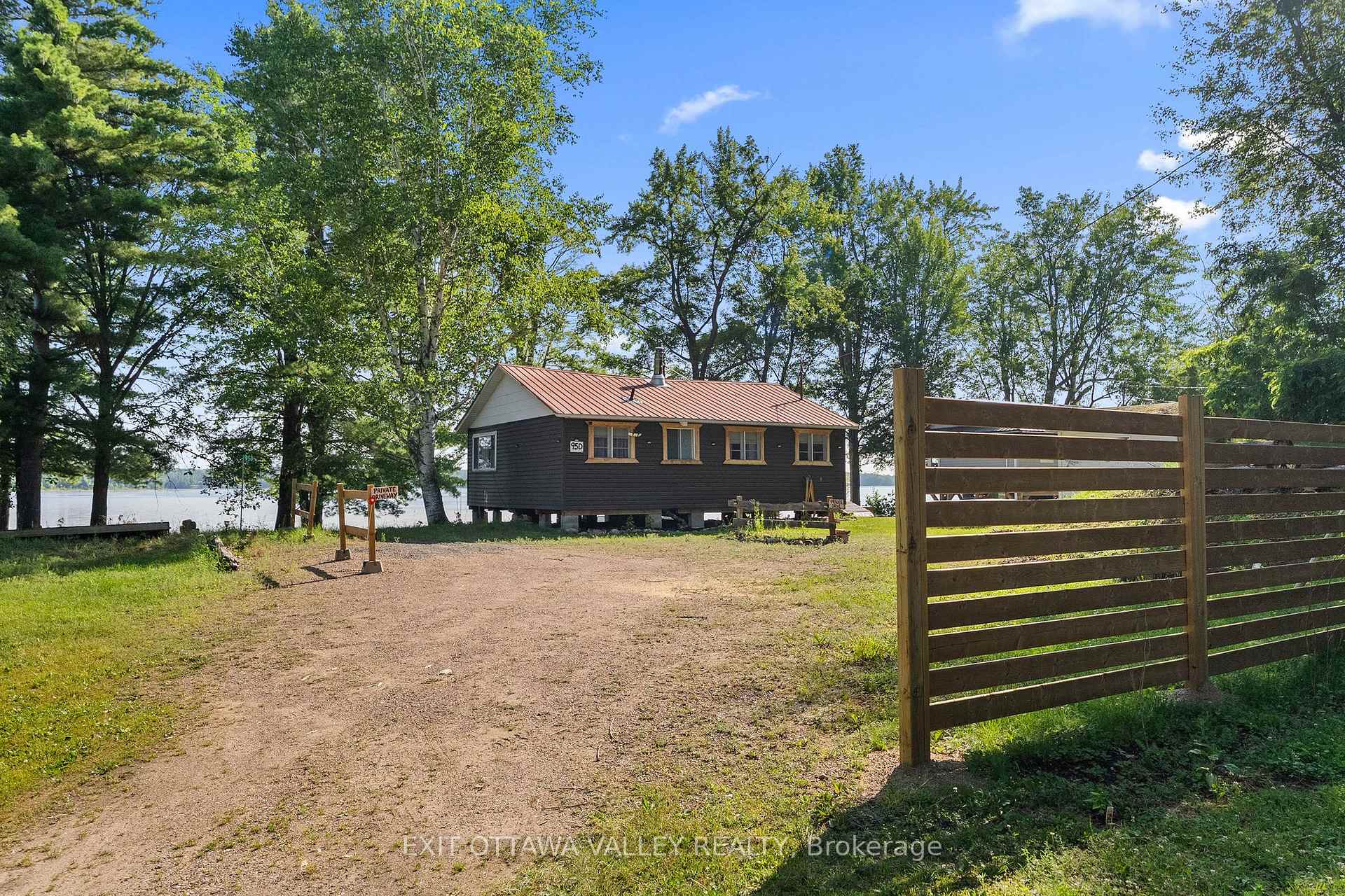 Photo 4 of 95 Sullivan Point Road, Laurentian Valley, Laurentian Valley — HOMEH