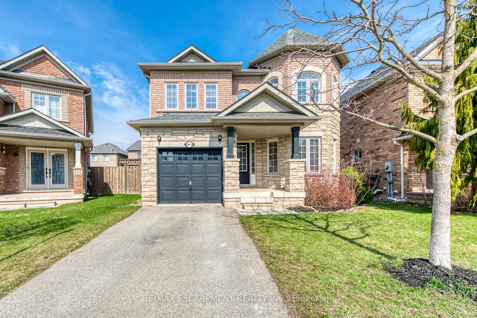 Photo 1 of 5811 Page Crescent, Burlington, Orchard — HOMEH