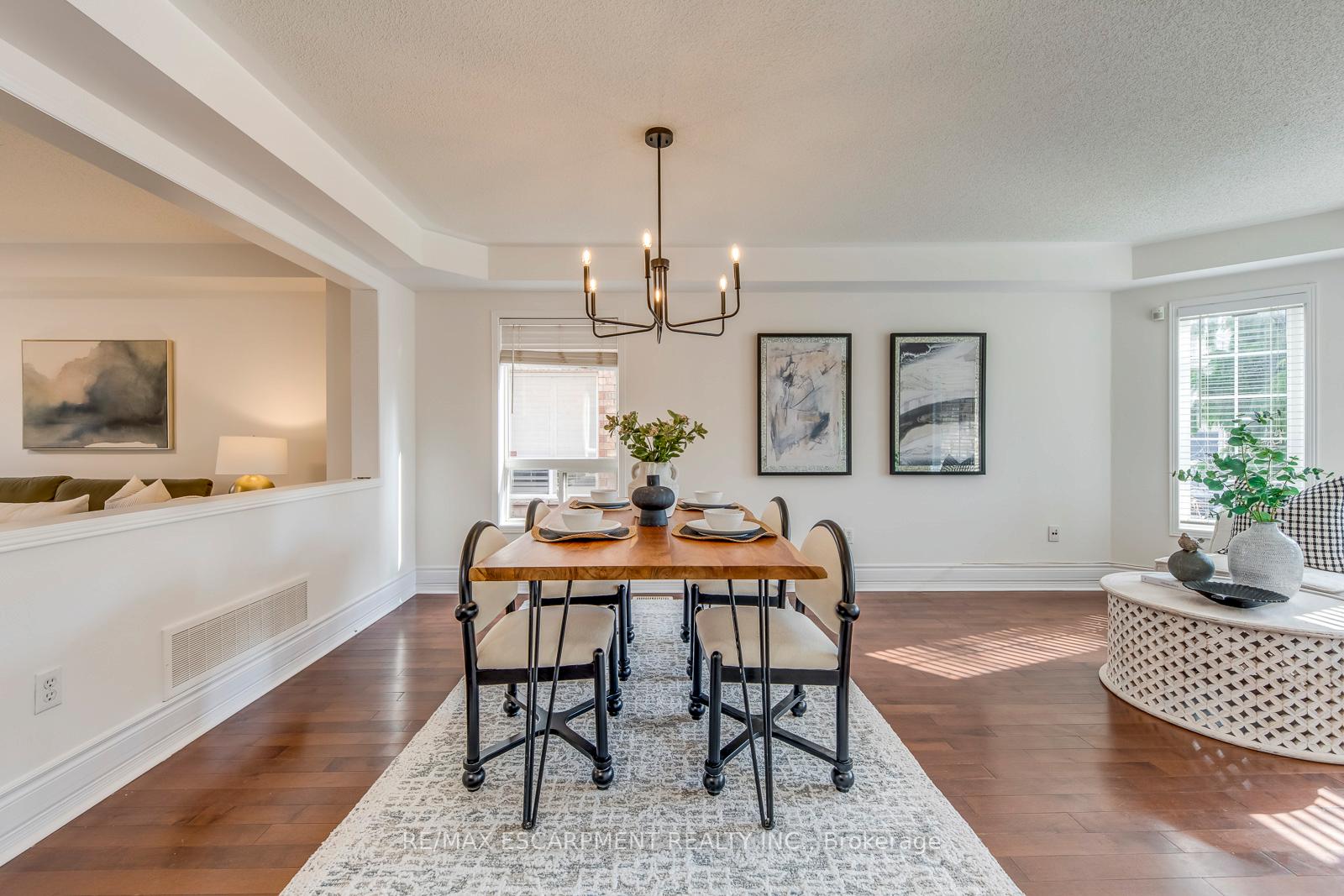 Photo 5 of 5811 Page Crescent, Burlington, Orchard — HOMEH