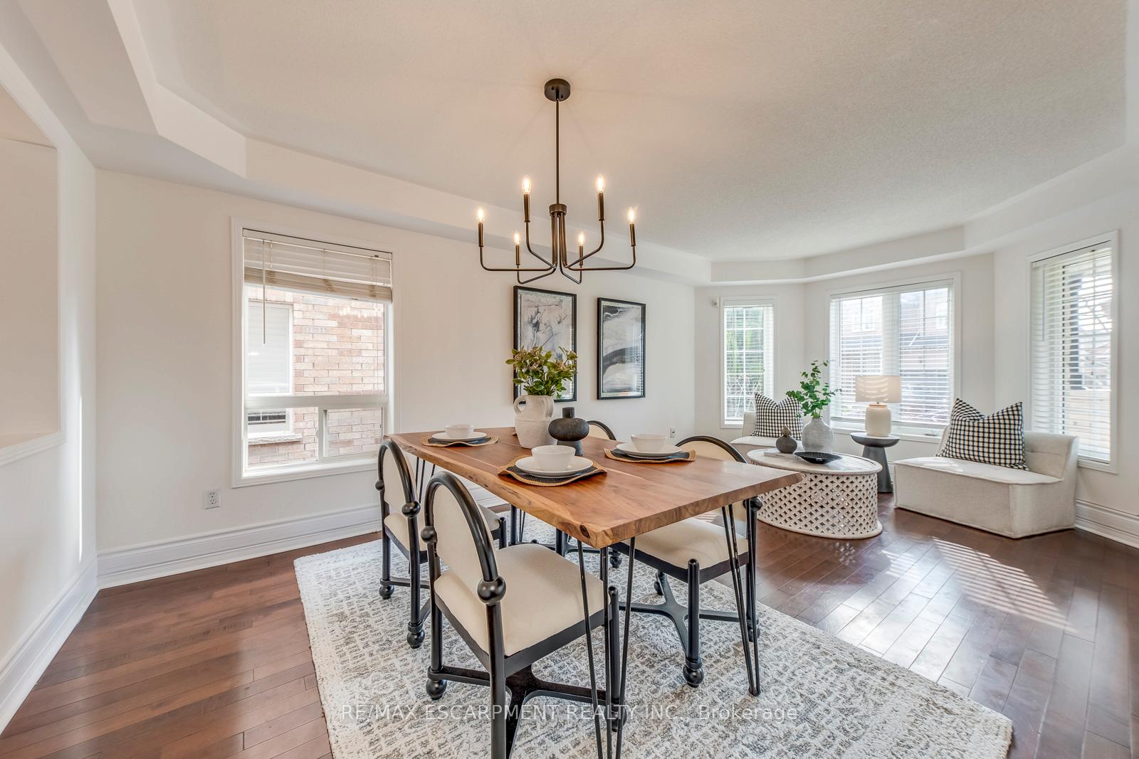 Photo 6 of 5811 Page Crescent, Burlington, Orchard — HOMEH