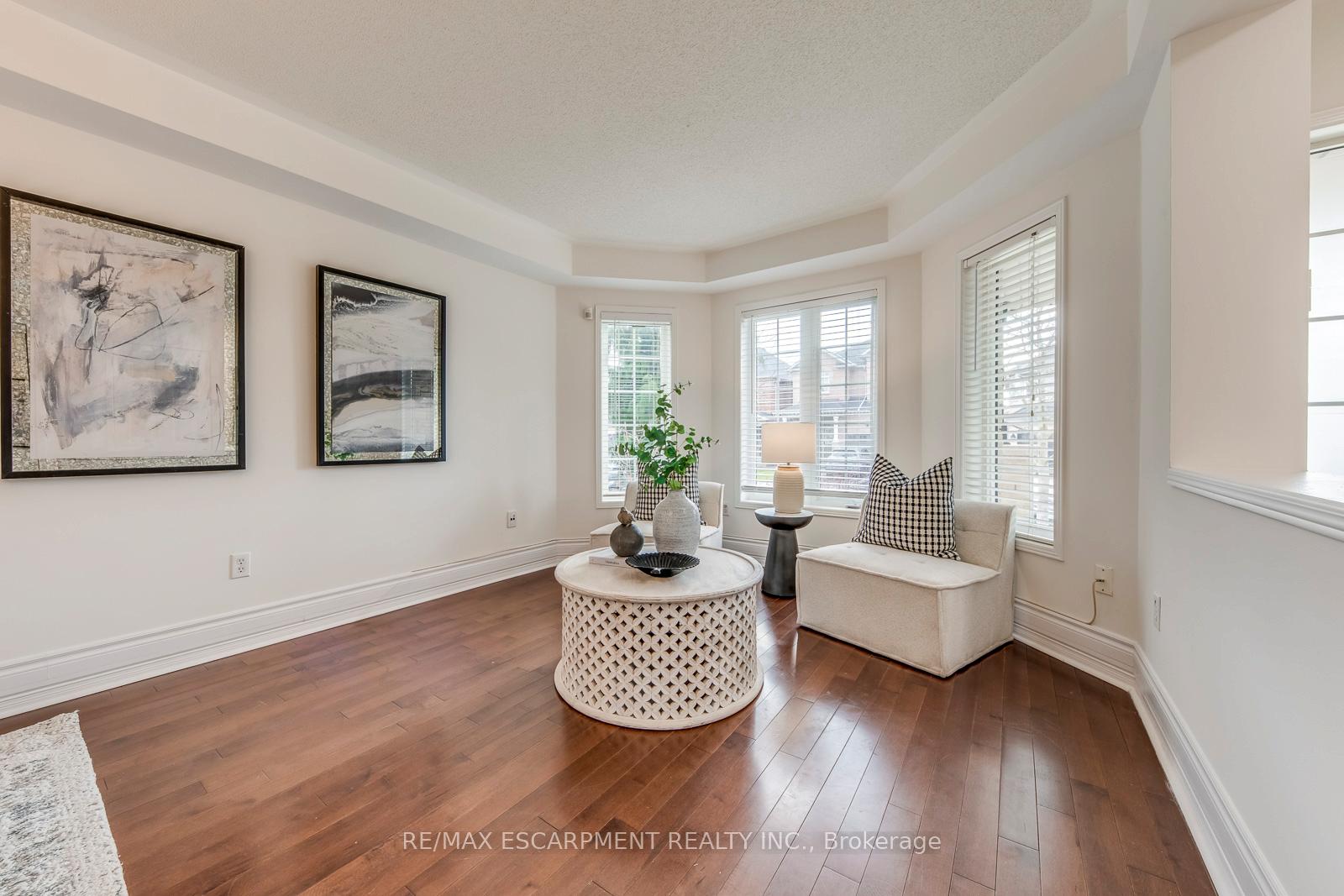 Photo 12 of 5811 Page Crescent, Burlington, Orchard — HOMEH