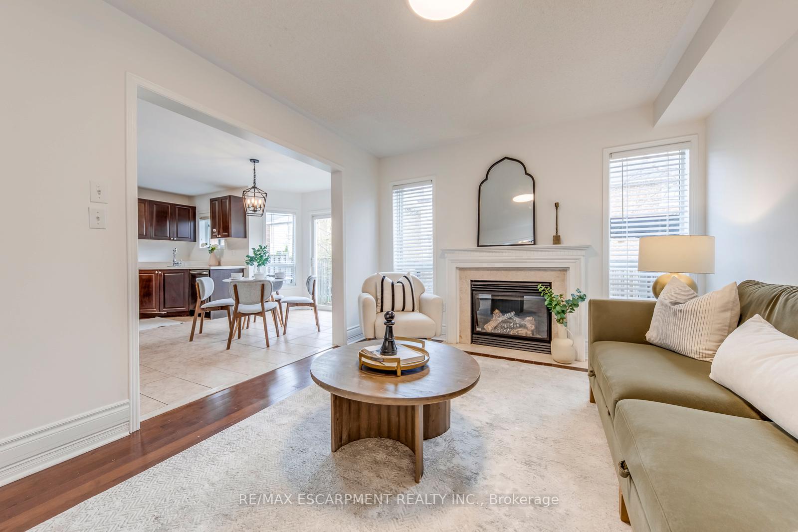 Photo 17 of 5811 Page Crescent, Burlington, Orchard — HOMEH