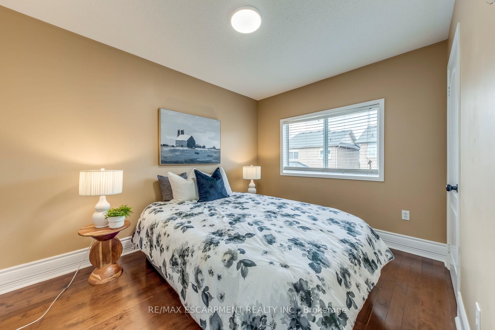 Photo 30 of 5811 Page Crescent, Burlington, Orchard — HOMEH