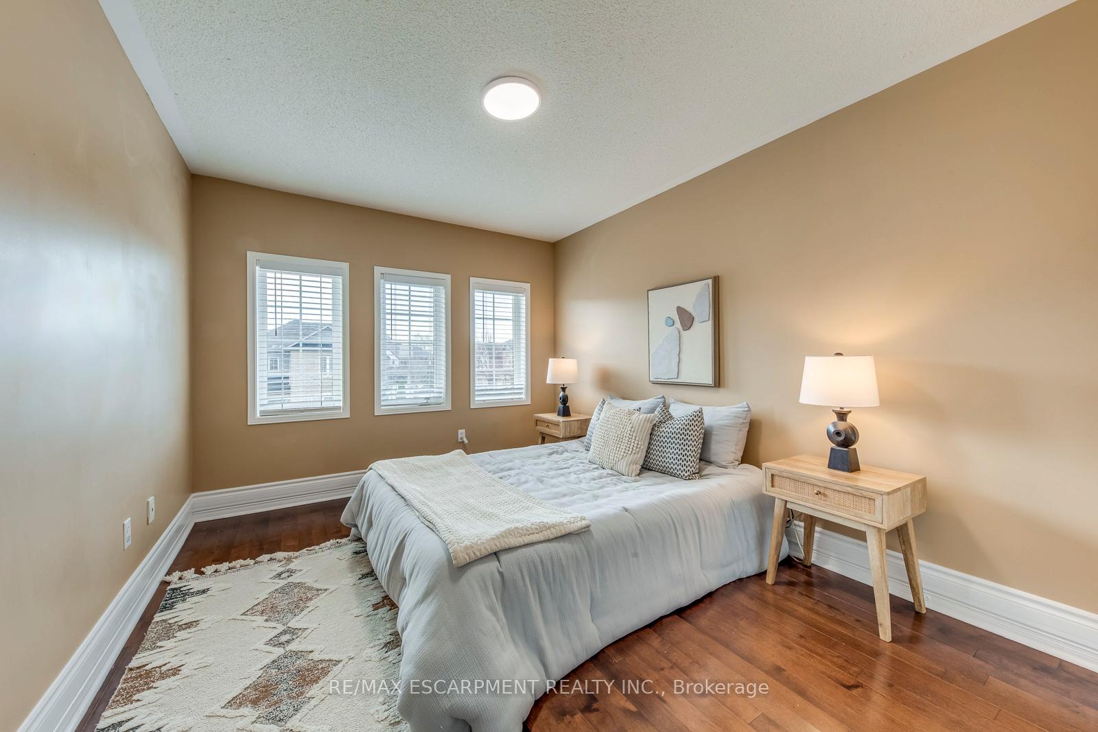 Photo 31 of 5811 Page Crescent, Burlington, Orchard — HOMEH