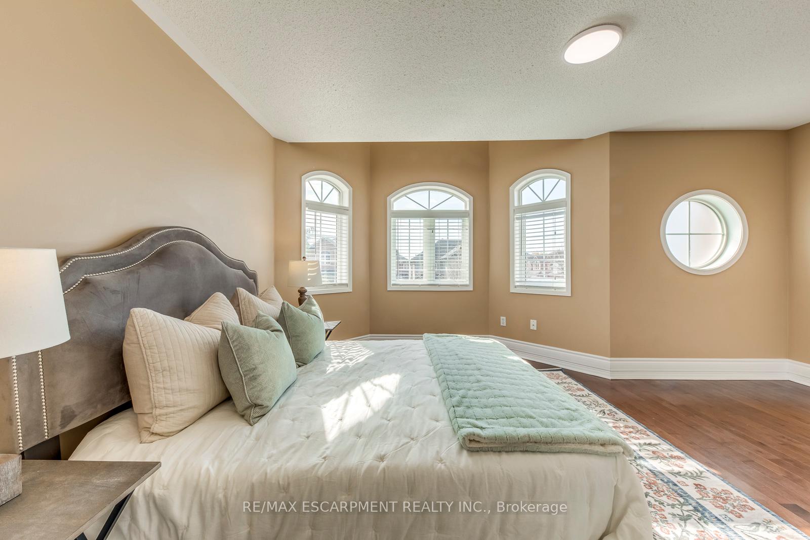 Photo 36 of 5811 Page Crescent, Burlington, Orchard — HOMEH