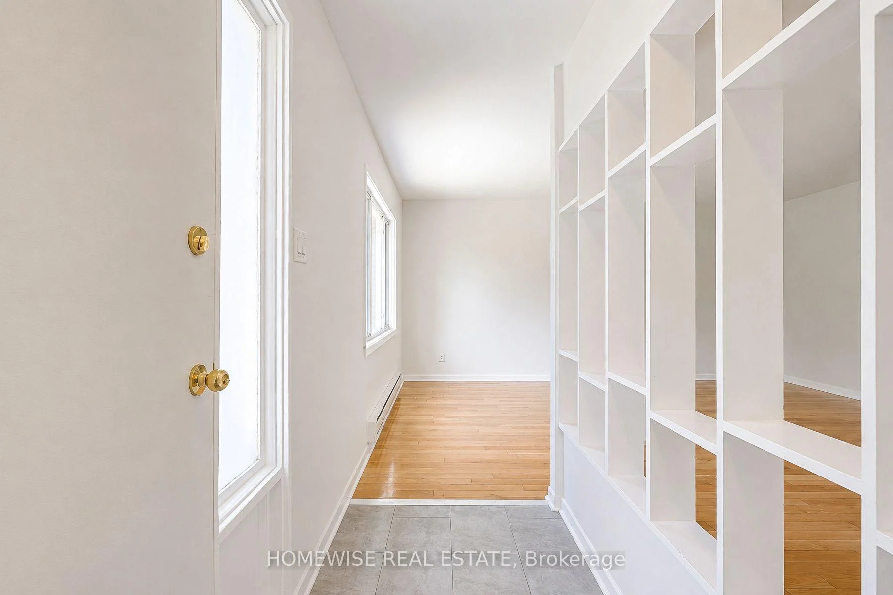 Photo 3 of Unit 33, 1350 Winding Trail, Mississauga, Applewood — HOMEH