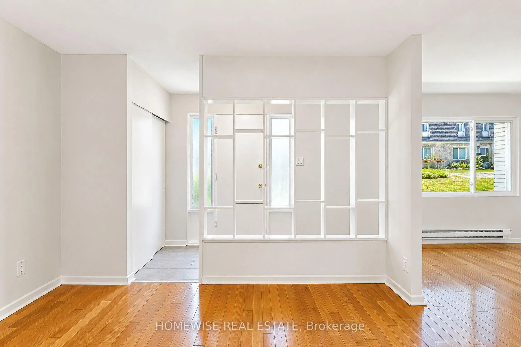 Photo 5 of Unit 33, 1350 Winding Trail, Mississauga, Applewood — HOMEH
