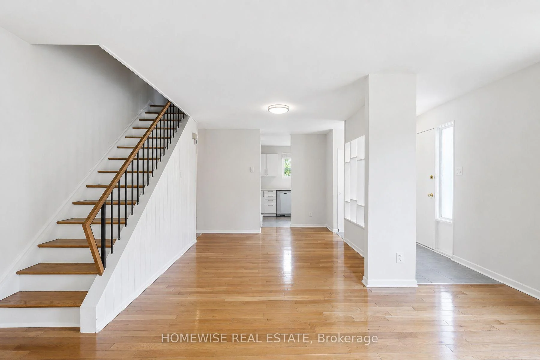 Photo 7 of Unit 33, 1350 Winding Trail, Mississauga, Applewood — HOMEH