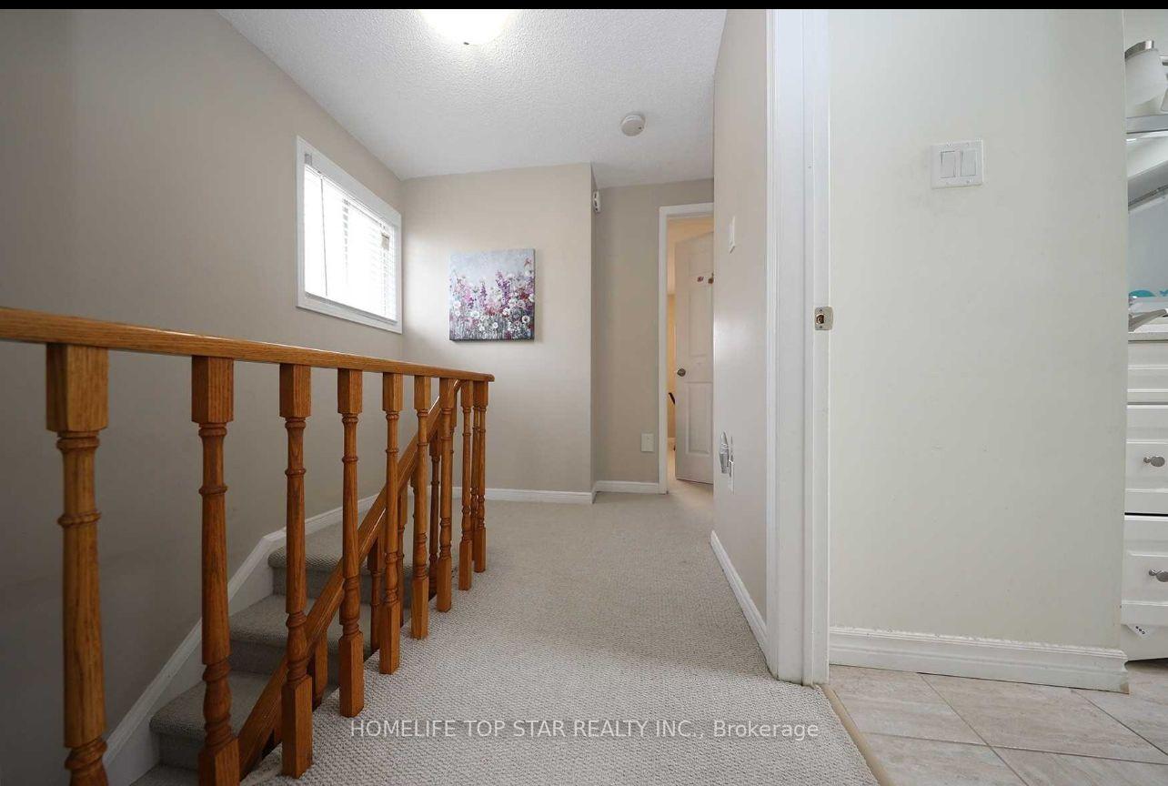 Photo 5 of 32 Millington Crescent, Ajax, Central — HOMEH