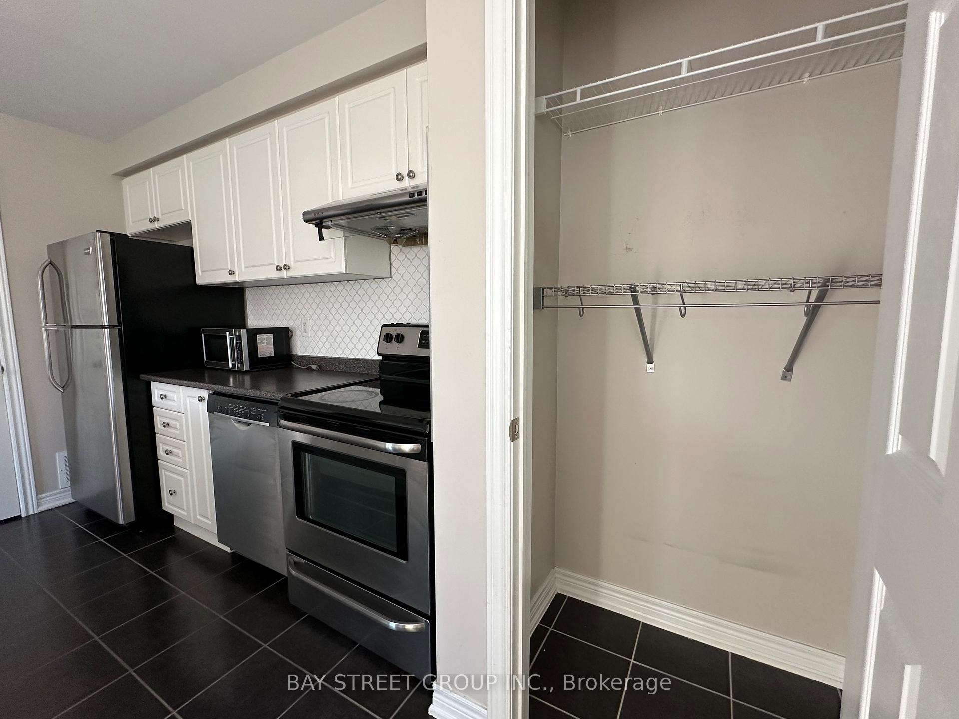 Photo 7 of Unit Coach, 21 Duncan Road, Markham, Cornell — HOMEH