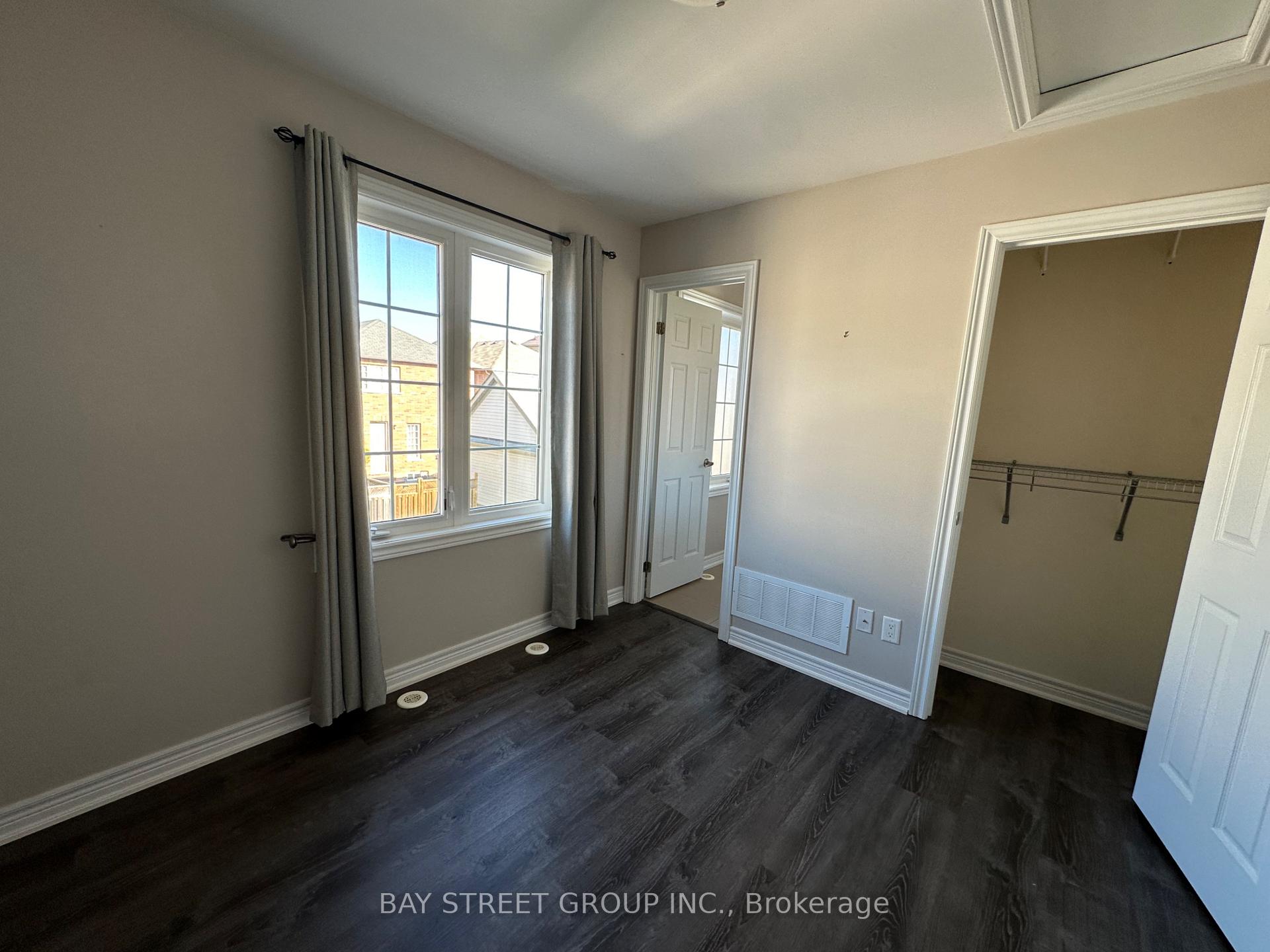 Photo 12 of Unit Coach, 21 Duncan Road, Markham, Cornell — HOMEH