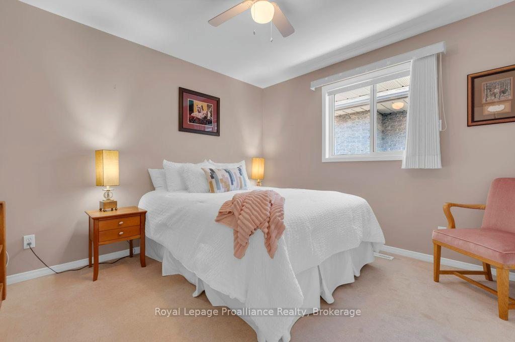 Photo 25 of 31 Hemlock Crescent, Belleville, Belleville Ward — HOMEH