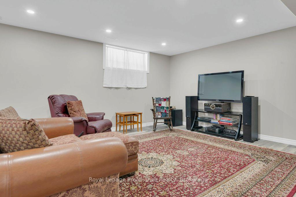 Photo 30 of 31 Hemlock Crescent, Belleville, Belleville Ward — HOMEH
