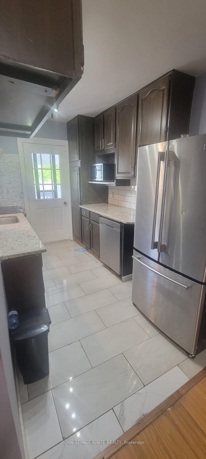 Photo 2 of 1128 Mercer Street, Windsor, Downtown Windsor — HOMEH
