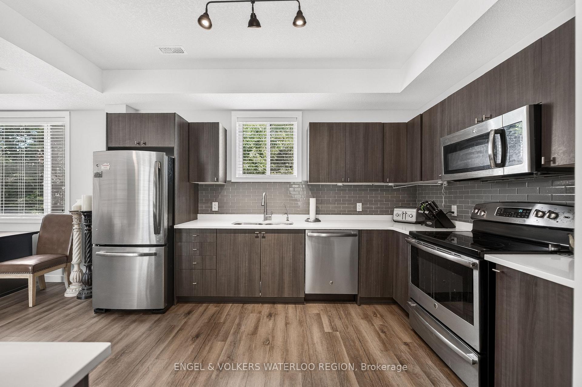 Photo 10 of 519 Duke Street W, Kitchener, Fairfield — HOMEH